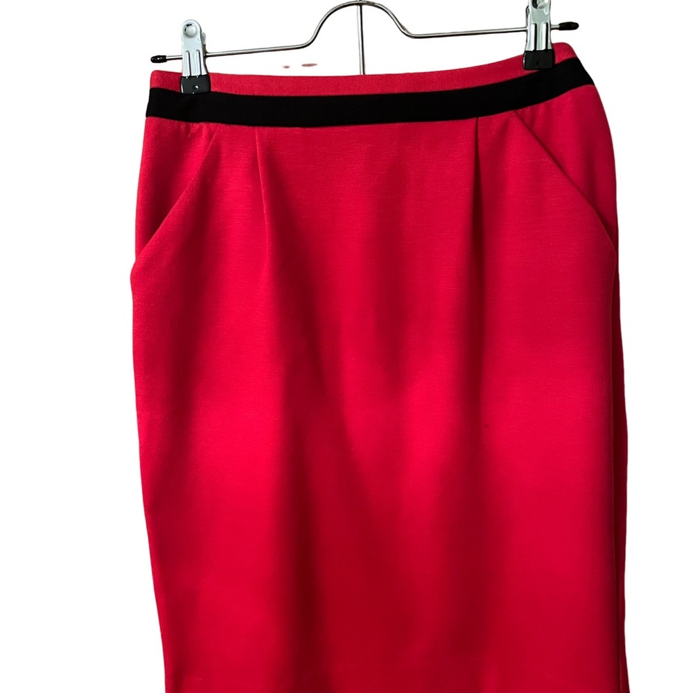 Classy pencil skirt